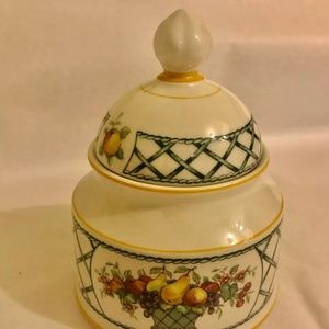 Villeroy & Boch Basket Patter Sugar Bowl with Lid